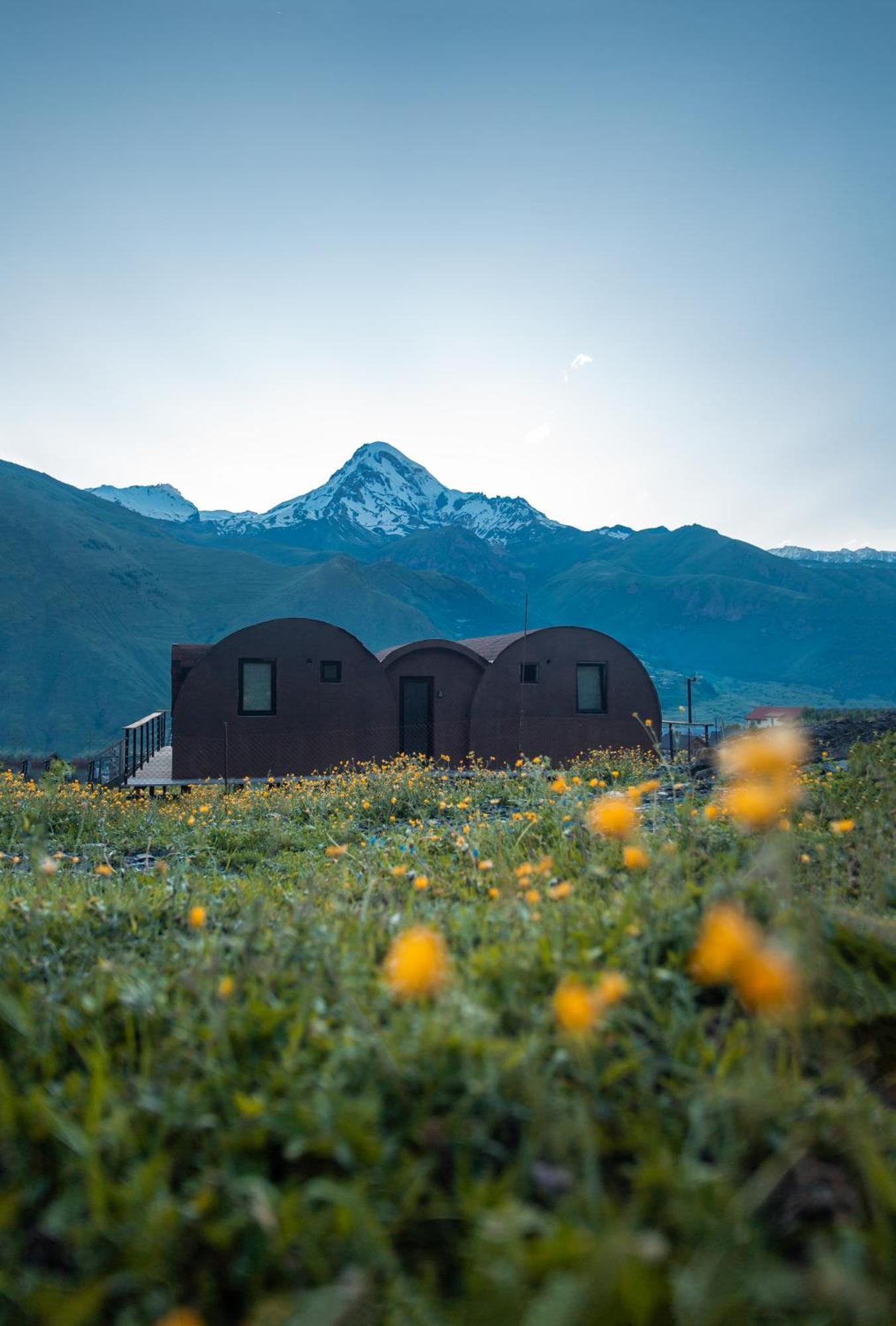 Kazbegi Glamping Hotel Exterior photo